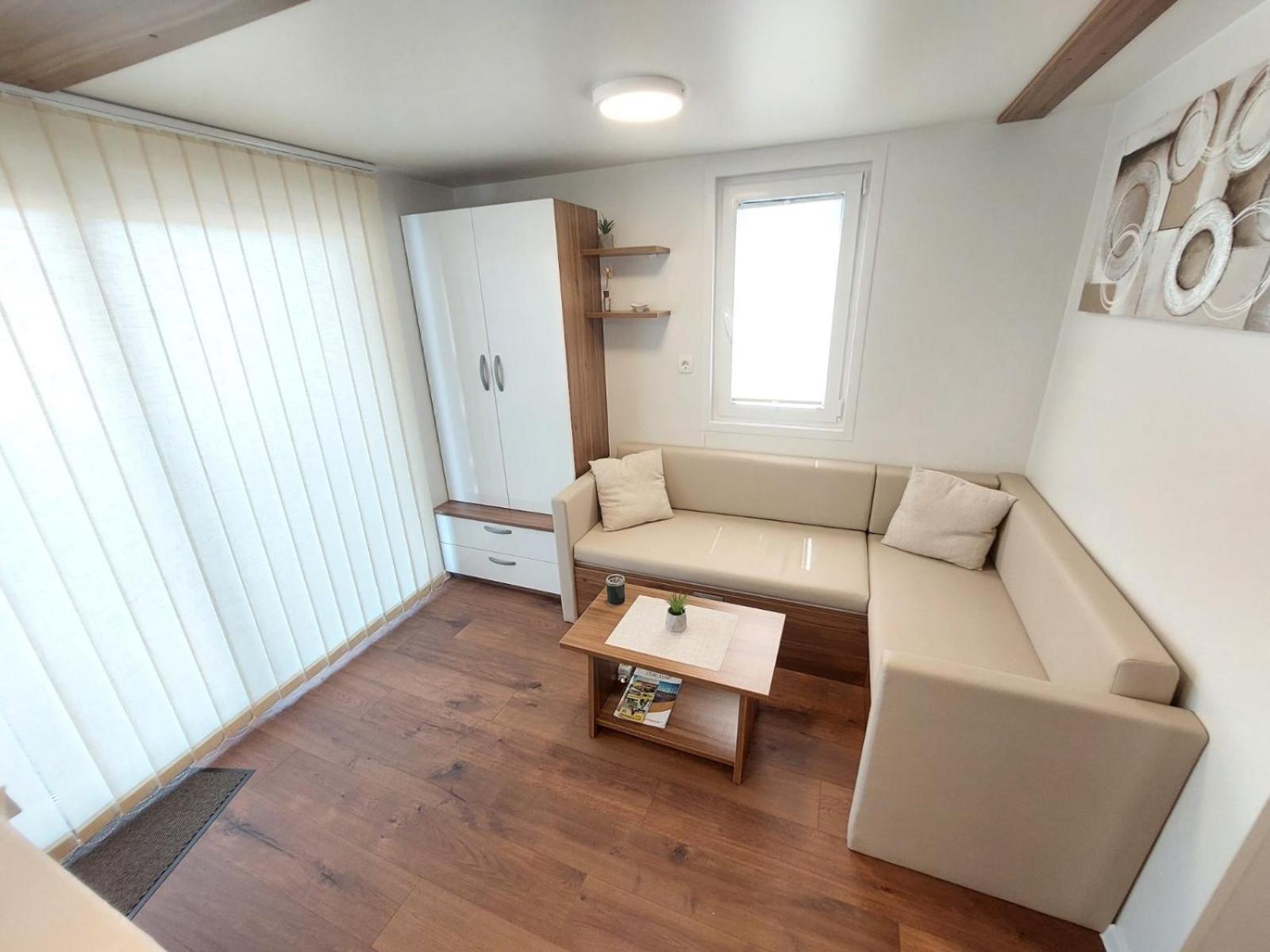 House Boat Oliva - Floating House Villa Pula Ngoại thất bức ảnh